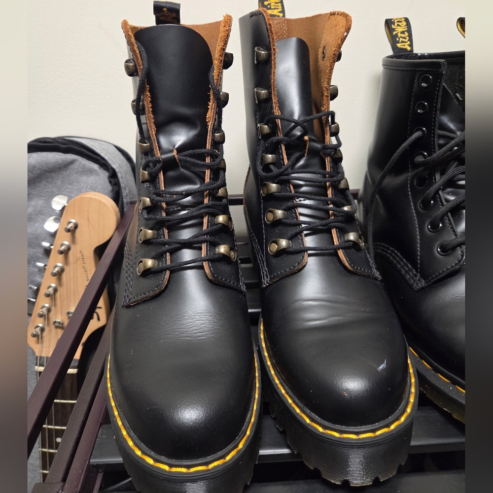 Dr. Martens Leona Boots - Picture 2 of 6
